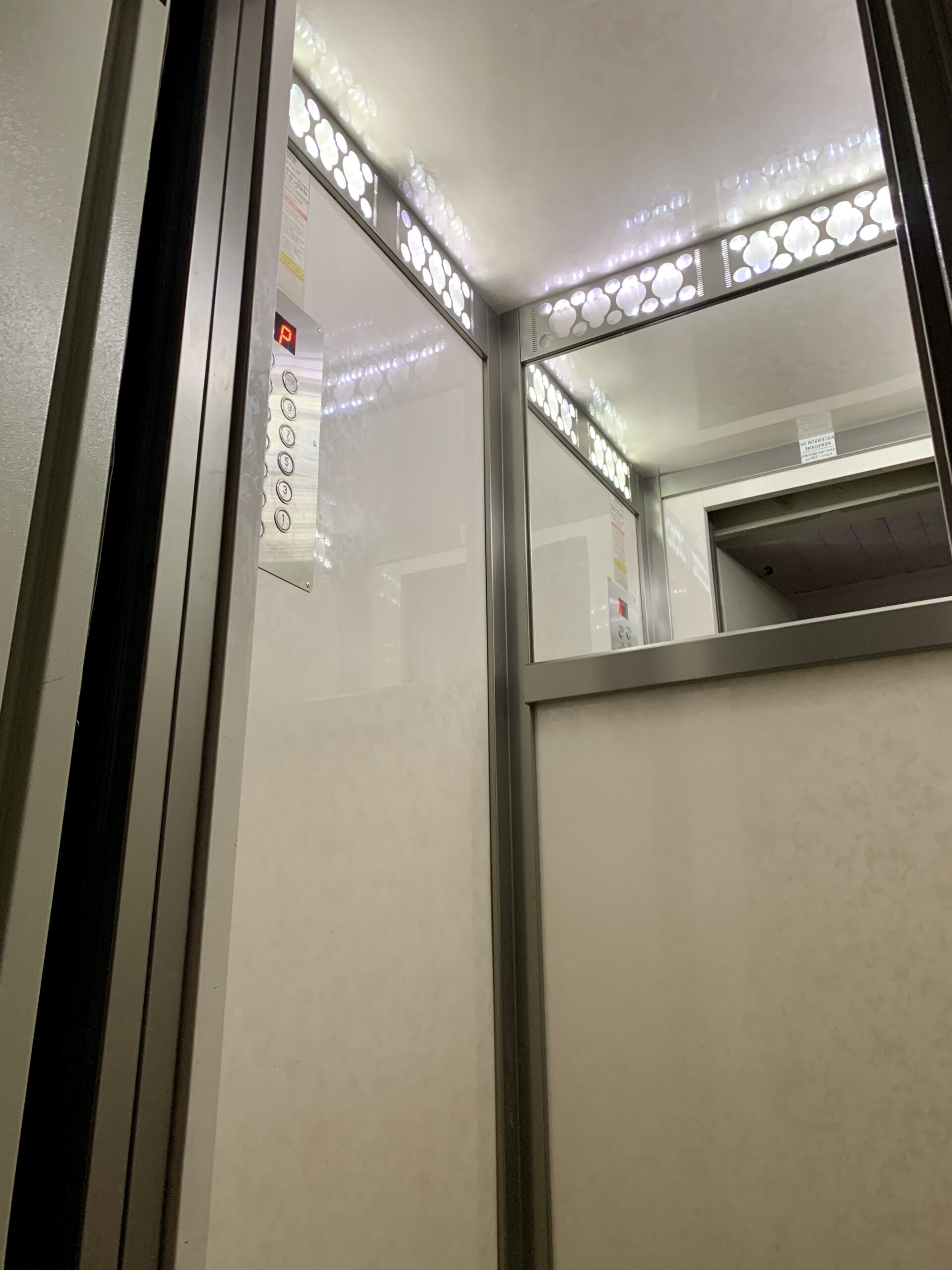 Echipamente Ascensor 30 - AscensorExpert - Reparare, Modernizare si Intretinere Ascensor image00003